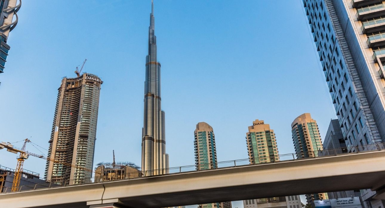 Royal Emirates Escape